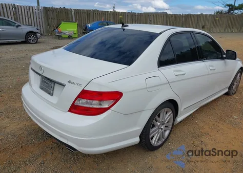 2008 Mercedes-Benz C 300 Luxury 4Matic/Sport 4Matic из США, поврежденный, VIN WDDGF81X78F116611